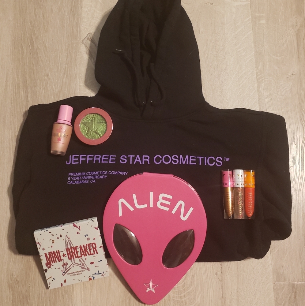 Jeffree Star Bundle: Palettes, Highlight, & Lips